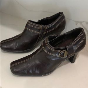 Aerosoles Brown Leather Zip Up Buckle Square Toe